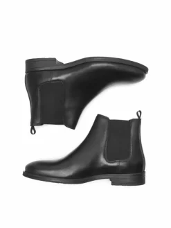 Chelsea boots