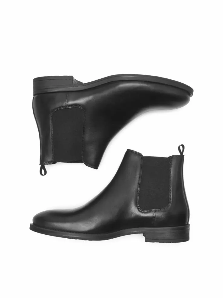 Chelsea boots