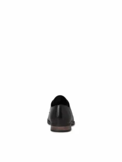 Dress shoes