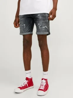 Slim Fit Regular fit shorts