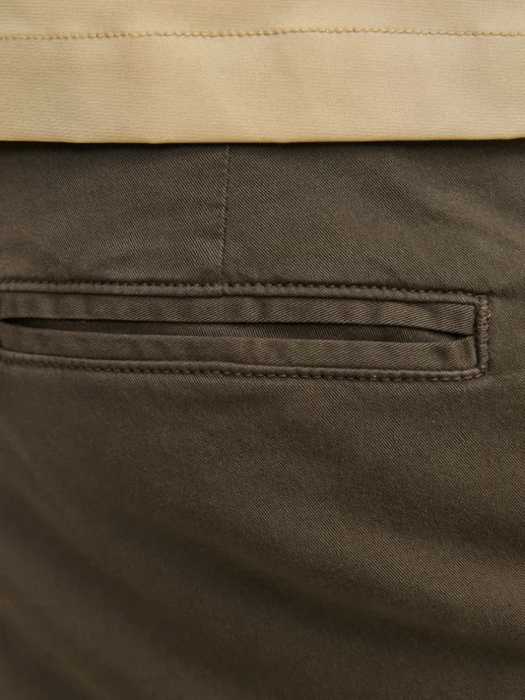 Tapered Fit Chino pants