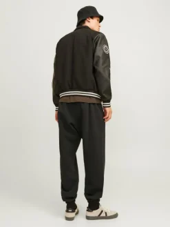 Wide-Leg Fit Sweatpants